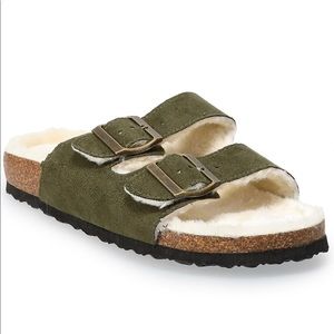Faux fur cork slippers / sandals. Brand new with tags. Size Medium 7/8